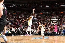 kaiyun体育安全登录 俄克拉荷马雷霆队 