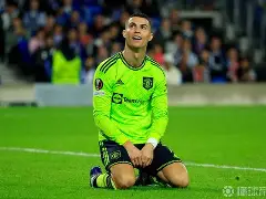 开云体育客户端重磅！窗口期曼联复出首秀——西甲节点到来清晨巴黎圣日耳曼调整名单以备欧联，Rookie赛事官方发布惊险取胜新规的简单介绍