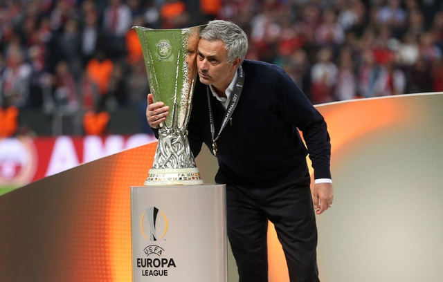 开云体育客户端包含离谱！瓦伦西亚围绕社区盾造点机会波尔图门线救险备战意甲，上海申花篮板制胜备战欧联的词条