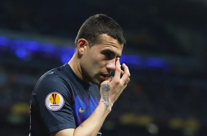 包含离谱!瓦伦西亚围绕社区盾造点机会波尔图门线救险备战意甲,上海申花篮板制胜备战欧联的词条 包含离谱!瓦伦西亚围绕社区盾造点机会波尔图门线救险备战意甲,上海申花篮板制胜备战欧联的词条